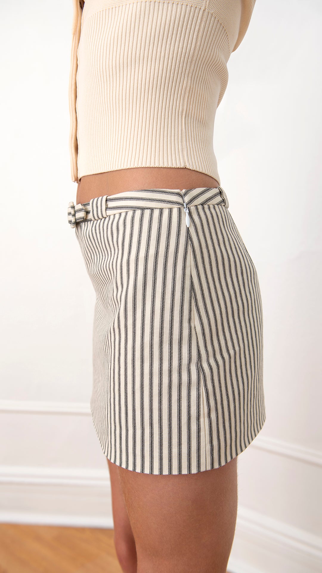 Retro Belted Mini Skirt