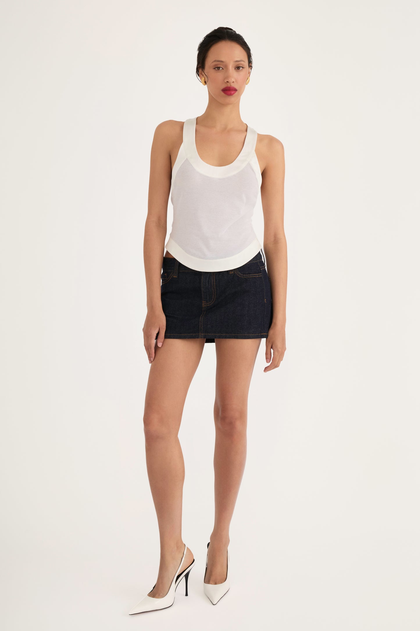 Sculpted Low Scoop Tank