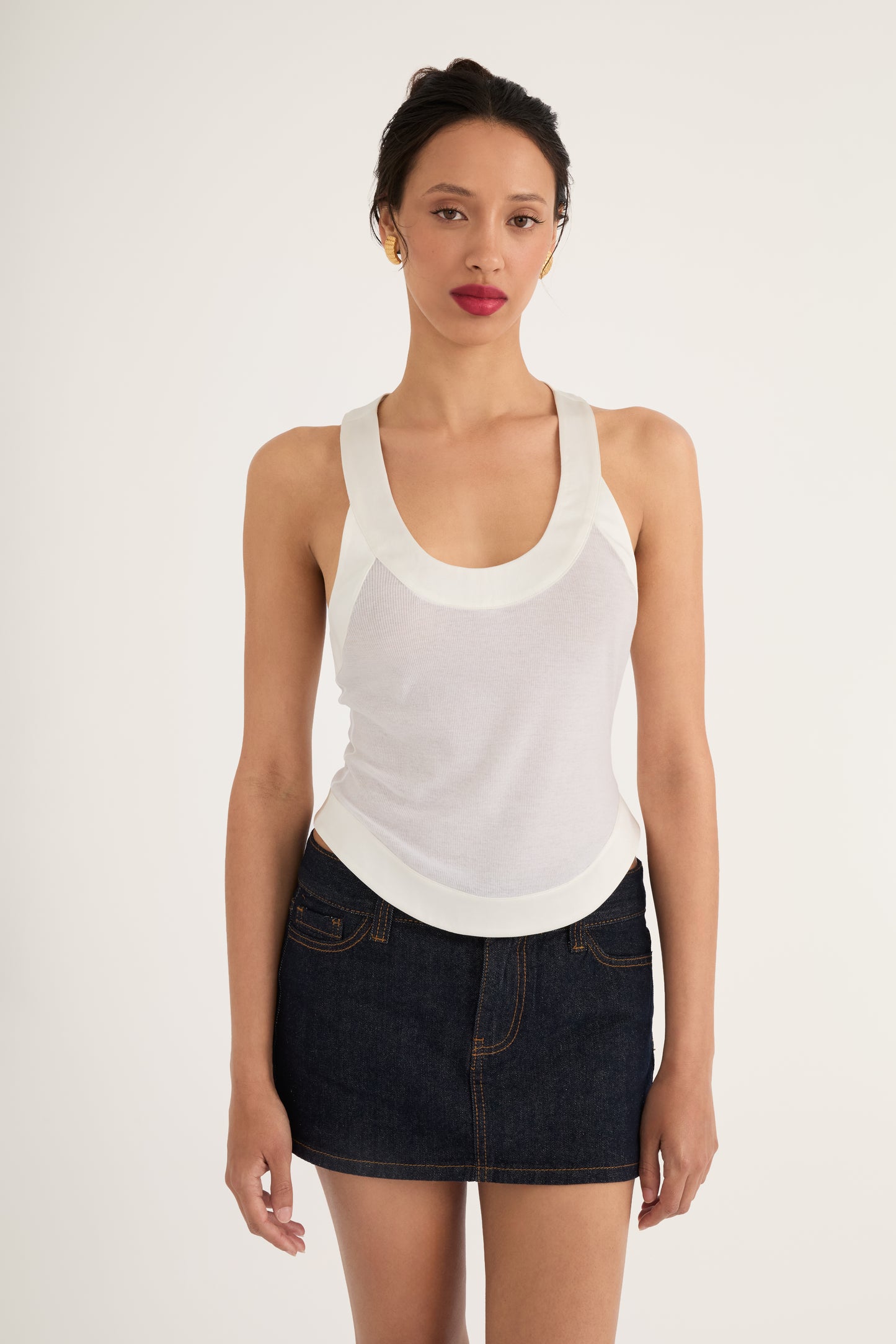 Sculpted Low Scoop Tank