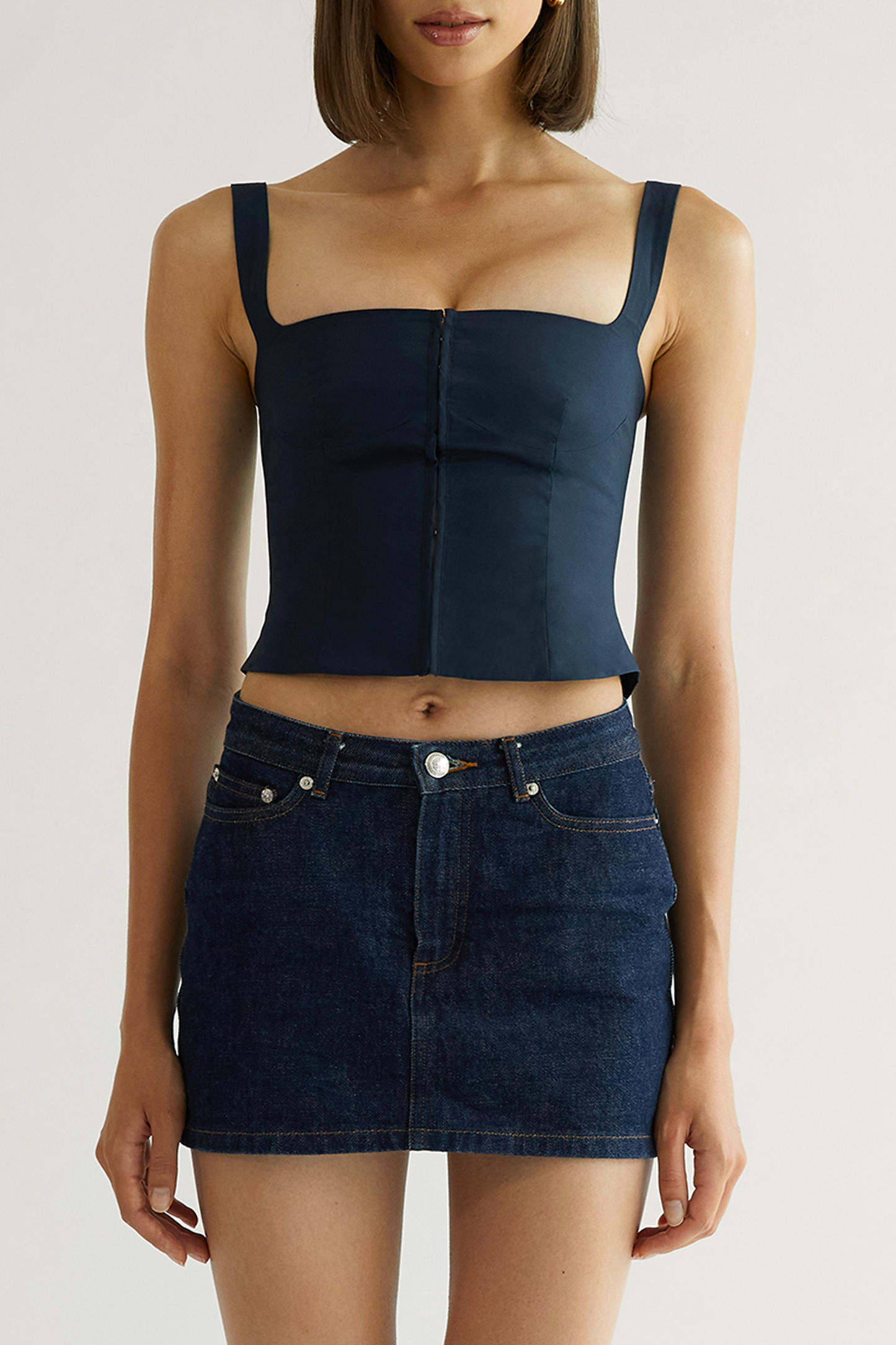 Minimal Bustier – Orseund Iris